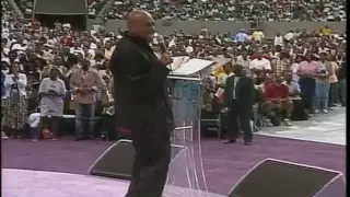Bishop Paul Morton Preaching at Mega Fest 2005