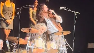 Hozier performing The Weight with his dad @MSG Unreal, Unearth tour 9/30/23