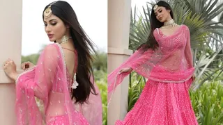 Baithe Baithe Yeh Kya Ho Gaya: Mouni Roy does a super hot sensuous dance in transparent pink lehenga