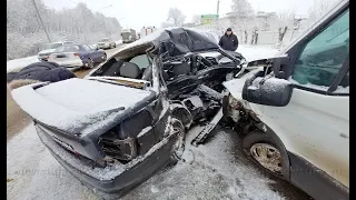 В ДТП с маршруткой на дороге Тула-Новомосковск пострадали 6 человек