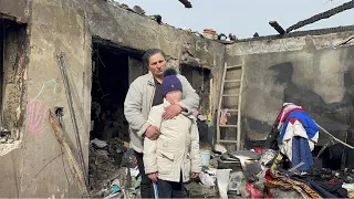 Le-a ars casa. O mamă și fiica ei de 7 ani au rămas în drum. “Am văzut moartea cu ochii”