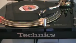Technics SL1200 in Gold plays Supermode Tell Me Why