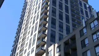 Man allegedly pushed off balcony of Toronto building | Police search for suspects