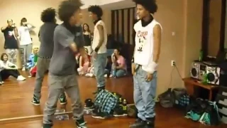 Les twins part 2 "Ants" by edit