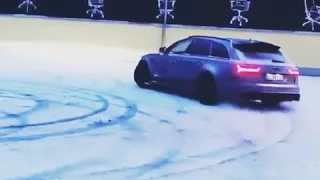 audi rs6 snow drift