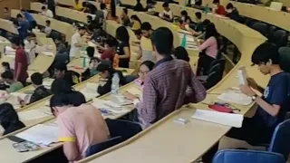 iit Bombay vs nit Calicut classrooms,iit vs nit ,one of many differences.