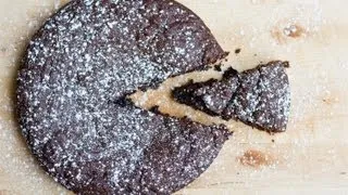 How to make Kladdkaka (Swedish Sticky Chocolate Cake)