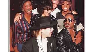 That's What Friends Are For - Elton John, Dionne Warwick, Gladys Knight  & Stevie Wonder 1985