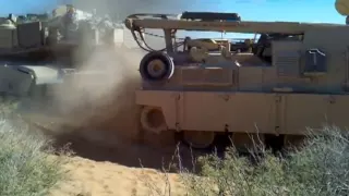 m88 Hercules pulls tank