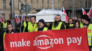 Amazon-Mitarbeiter streiken am Black Friday