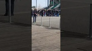 Union Berlin Fan vor den Wolfsburg stadion