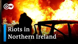 Northern Ireland: Protesters burn bus amid violence | DW News