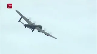 Kijk hier de flypast van de Lancaster boven Dronten terug