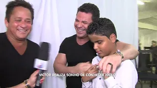 No camarim de Eduardo Costa, Victor realiza o sonho de conhecer os ídolos - BALANÇO GERAL.