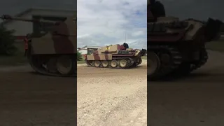 Jagdpanther engine