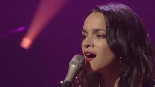 Norah Jones -  "Rosie's Lullaby" [Live from Austin, TX]