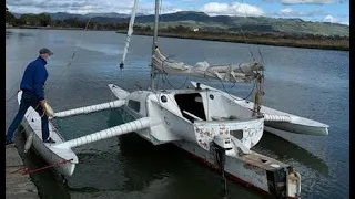 Dick Newick 000 Trimaran Somersault / Outrigger 26 on Napa River