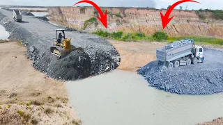 Last Action Road Construction Connect From Side to Side With Machinery komatsu push stone