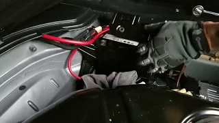 Mercedes Benz Auxiliary Battery Replacement