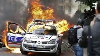 Policiers attaqués à Paris: quatre arrestations