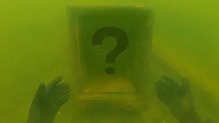 Found a Safe Underwater While Scuba Diving! (What's Inside?)