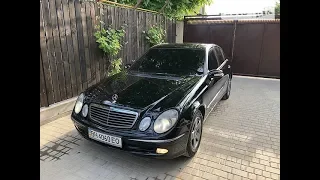 Автомобиль Мерседес Бенц Е 260 2003 года. The car Mercedes Benz E 260 2003