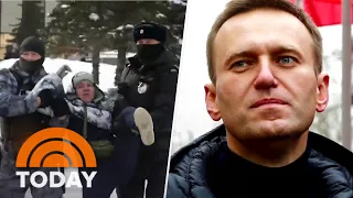 Hundreds detained in Russia at events honoring Alexei Navalny