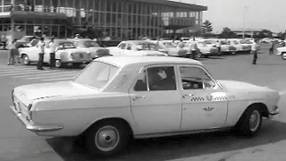 ГАЗ-24 "Волга". Курортный таксист. Сцены из фильма. (1974) / GAZ-24 "Volga". Resort taxi driver.