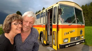 Lisbeth und Paul: Leben im Wohnmobil 😁 Schon seit 26 Jahren unterwegs im Enziana Saurer Postbus 1972