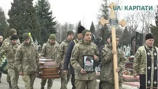 Учасника ООС Артура Бурлаку сьогодні поховали на Алеї слави