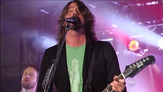 Foo Fighters & John Fogerty  - Fortunate Son (Creedence Clearwater Cover)