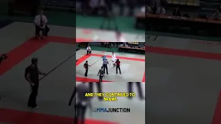 Ref beats up both Fighters who won't Stop🫡