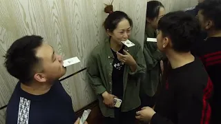 (Eng Sub) The Funniest Elevator Prank - Funny Moments On The Elevator