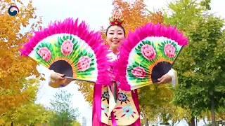 Korean Traditional Fan Dance _Yeonji Hong  (Performed in Korea & Canada)