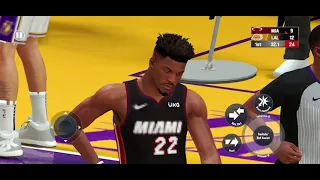 NBA 2K21 mobile on iPhone 12 Pro Max: heat vs Lakers