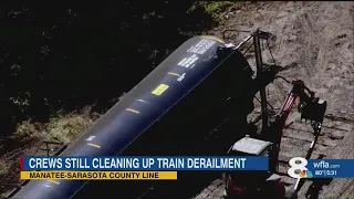 Clean up continues after train derailed in southern Manatee County