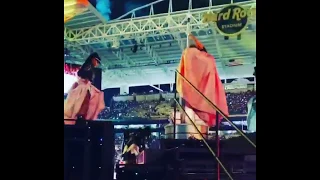 Jennifer lopez e Shakira Superbowl 2020 backstage.