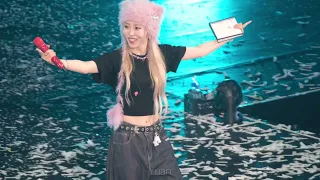 240504 I’ll Throw It Away - Taiwan MooMoo ft. Moonbyul @ Kaohsiung