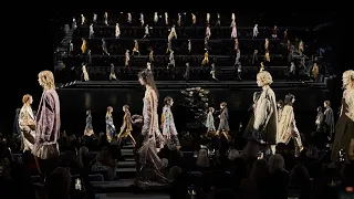 Dries Van Noten Women Autumn Winter 2023-24 Fashion Show