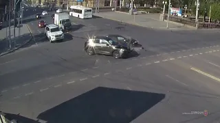 Проклятый перекресток в Волгограде притянул новое ДТП
