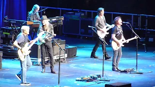 Listen To The Music - The Doobie Brothers - Dublin - 28-10-2017