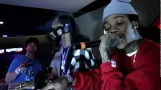 Wiz Khalifa Performs Black  Yellow Live With Snoop Dogg!