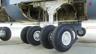 US C-5 Galaxy Monstrous 28-Wheel Landing Gear in Action