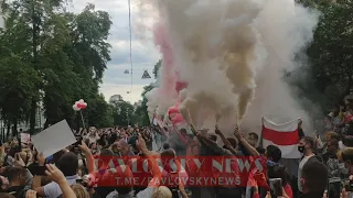 Дымовые шашки под посольством Беларуси в Киеве. PavlovskyNEWS