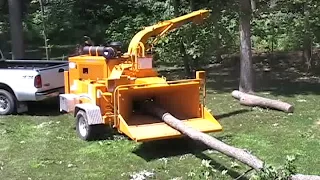 Engine Drive Mobile Wood Chipper ,Brush chipper tree chipper tree chipper shredder  0086-18737129167