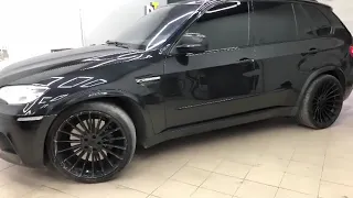 BMW X5 с двойной тонировкой передних стекол