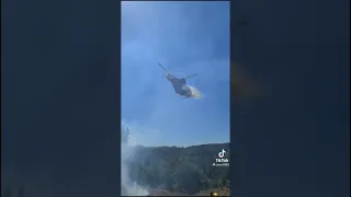 Descarga de agua desde helicoptero Incendio Forestal #Quilpue