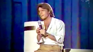 Andy Gibb | SOLID GOLD | “Arthur’s Theme” (10/10/1981)