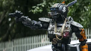 Fură un robot inteligent de la poliție și îl transformă într-un gangster