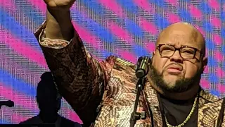 Fred Hammond & Donnie Mcclurkin sing "Stand"